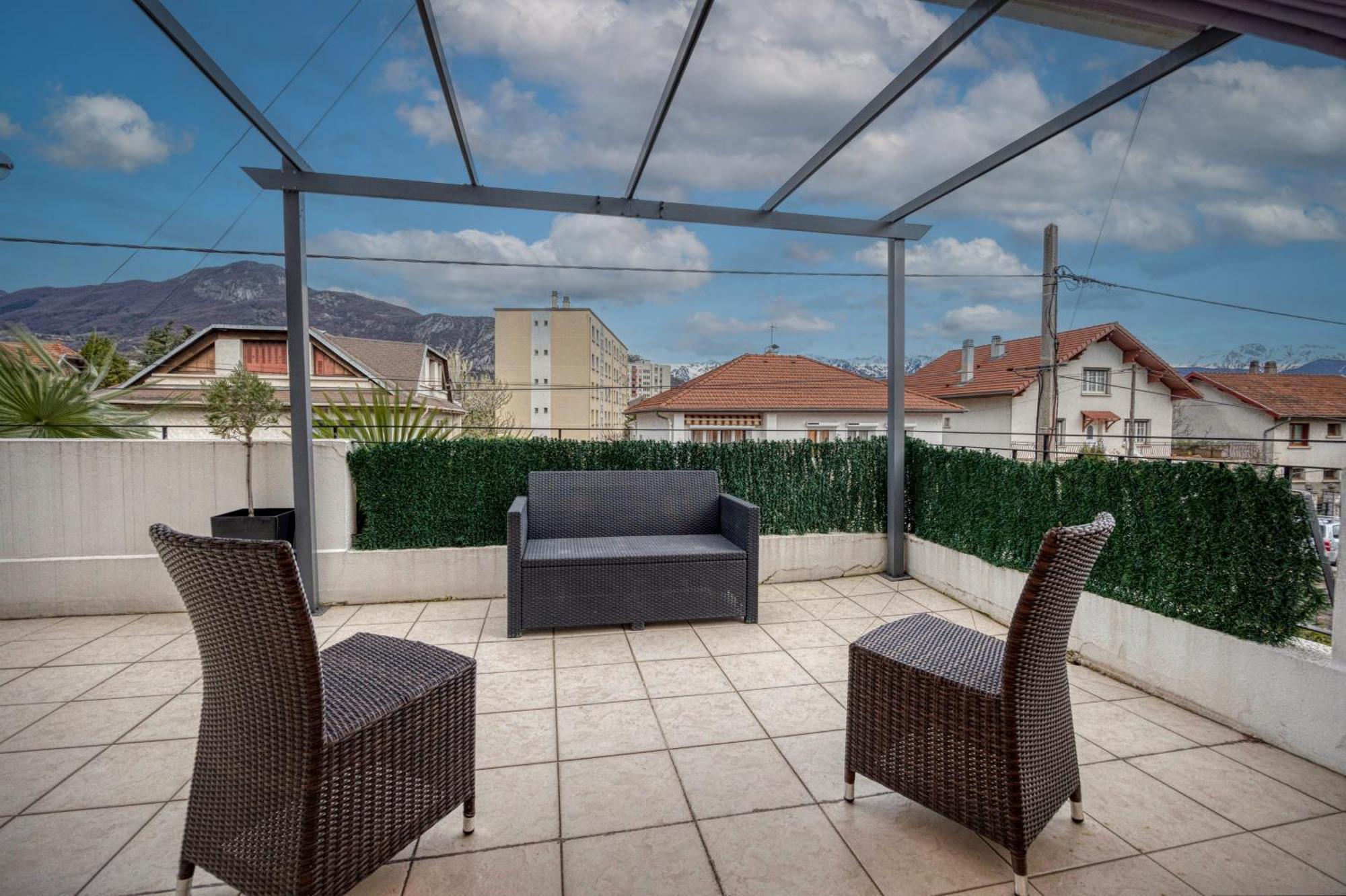 La Villa - Piscine / Karaoke / Jeux Fontaine  Kültér fotó